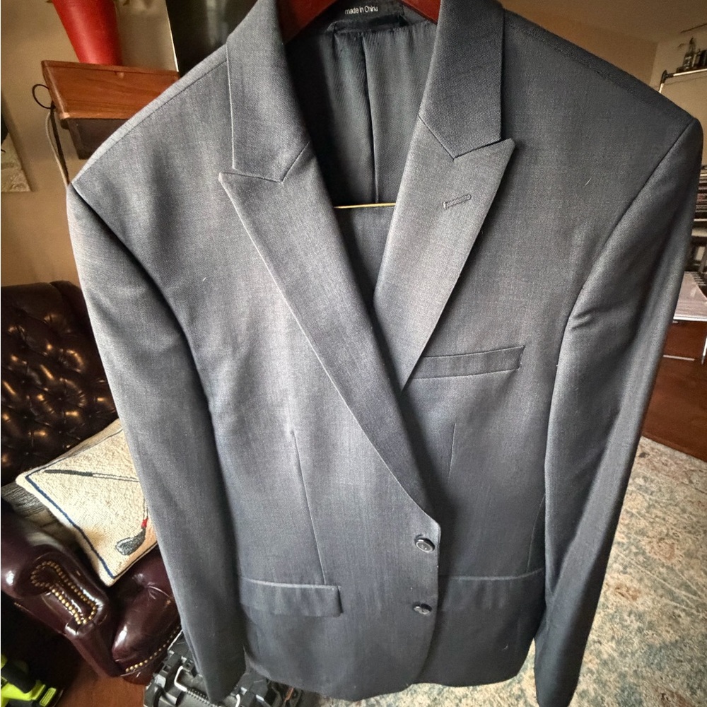 Bar lII Slim Fit Men’s Suit 42R, Pants 35W 30L